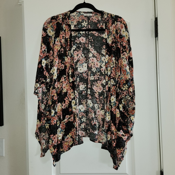 Maurices Black Floral Kimono Colorful Black One Size Shoulder Smocking Bohemiem - Picture 3 of 12